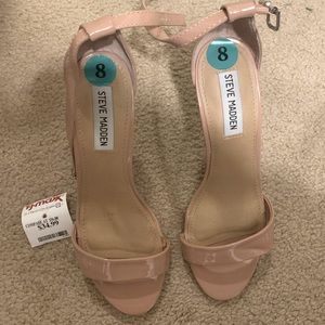 Steve Madden nude patent heels